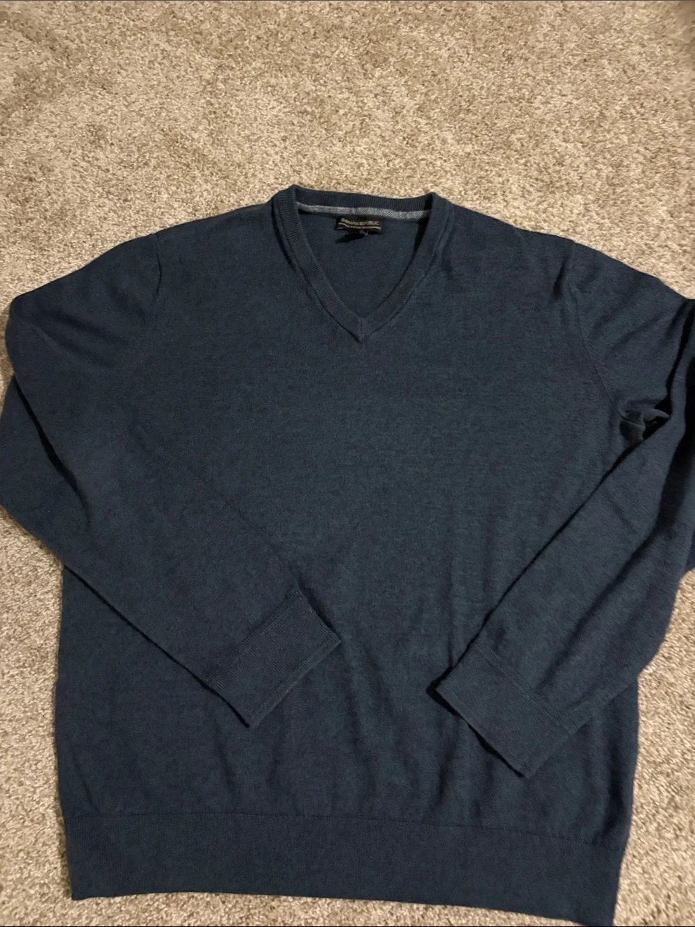 Banana Republic Men's V-Neck Sweater - Navy sz L cotton and cashmere